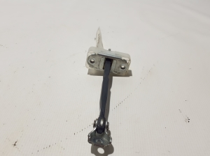 TOYOTA CHR (2016–2026) Rear side door opening limiter 68630F4010 - 3