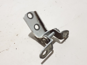 TOYOTA CHR (2016–2026) Rear side door lower hinge 687700D071 - 2