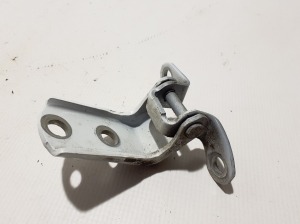 TOYOTA CHR (2016–2026) Rear side door lower hinge 687800D071 - 2