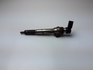  Fuel injector 