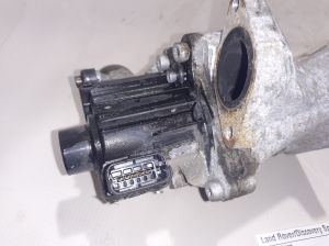  EGR valve 