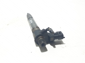  Fuel injector 