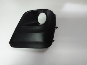   Front bumper fog lamp cover 