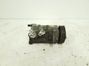  Air conditioner compressor 