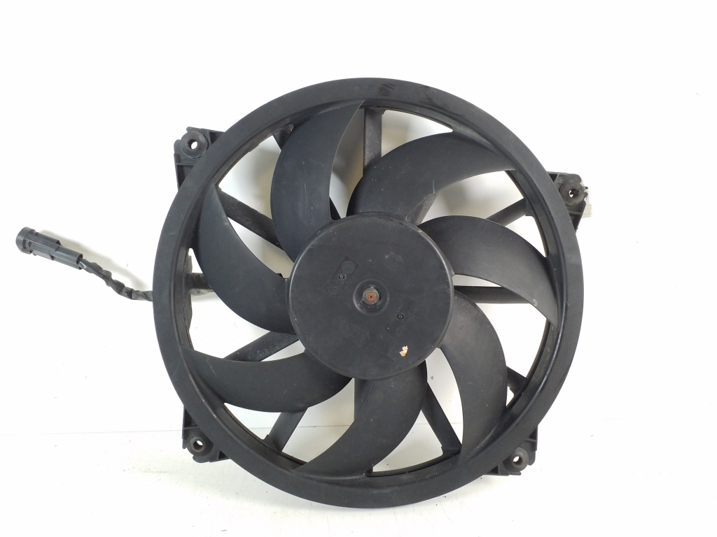 Peugeot 3008 (2009–2016) Dzesēšanas ventilators un tā daļas 9673009880 Peugeot 3008 (2009–2016) Dzesēšanas ventilators un tā daļas 9673009880
