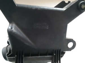 Mitsubishi Grandis (2003–2011) Luftfiltergehäuse 1500A171 - 2