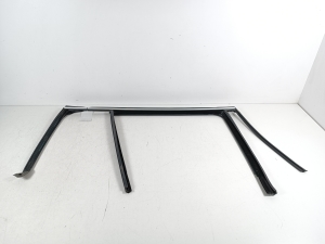 Other part of rear side door - A1667350425