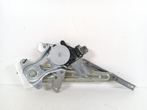 Rear side door window regulator - 827211U600
