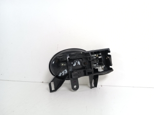 NISSAN Juke F15 (2010–2018) Front door inner handle 806711HB0B - 2