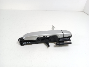 TOYOTA Auris E18 (2012–2018) Front door external opening handle and its details - 2