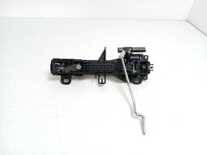 TOYOTA Auris E18 (2012–2018) Front door external opening handle and its details - 3