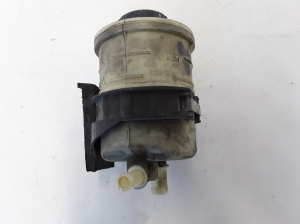 RENAULT Trafic II (2001–2014) Roolivõimendi pumba paak 7700782884 - 2