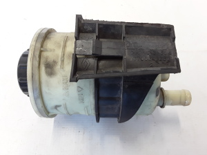 RENAULT Trafic II (2001–2014) Roolivõimendi pumba paak 7700782884 - 3