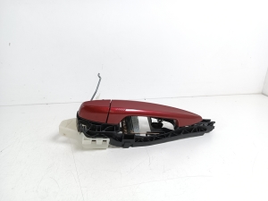 BMW 2 SERIES (F46) (2015–2026) Front door external opening handle and its details - 2
