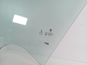 BMW 2 SERIES (F46) (2015–2026) Esiukse klaas 51337321059 - 3