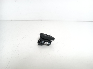 BMW 2 SERIES (F46) (2015–2026) Door lock/unlock switch 9354129 - 2