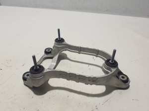 A/C compressor bracket - 97703GI000