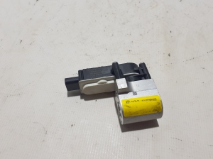 Air conditioner hose valve - 976R2GI500