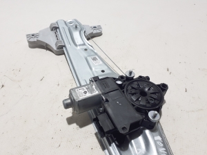 Hyundai IONIQ 5 I (2021–2026) Front door window regulator 82401GI010 - 4