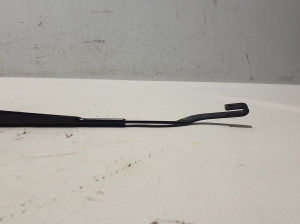Hyundai IONIQ 5 I (2021–2026) Windshield wiper arm 98311GI000 - 4