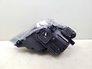 BMW X5 E70 (2006–2013) Headlight 7233017 - 5