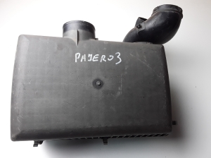 Mitsubishi Pajero IV (2006–2026) Luftfiltergehäuse MR404721