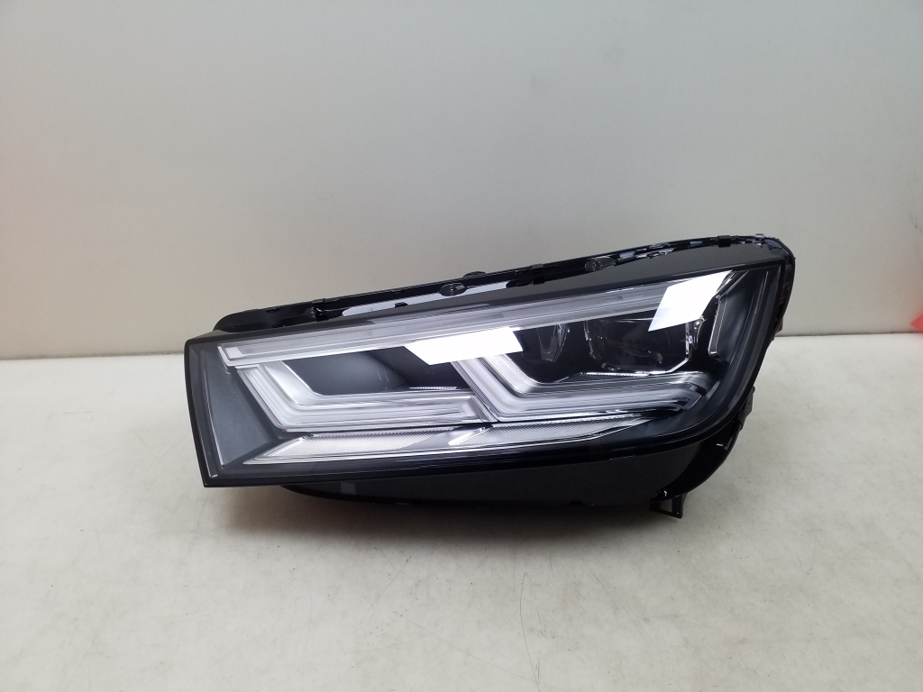 Used AUDI Q5 Headlights 80A941035