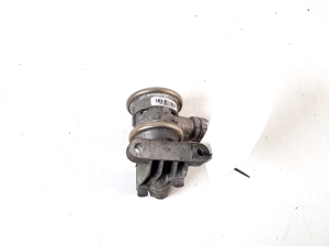 Volkswagen Transporter T5 (2003–2015) Sonstiges Ventil 06A131351D - 3