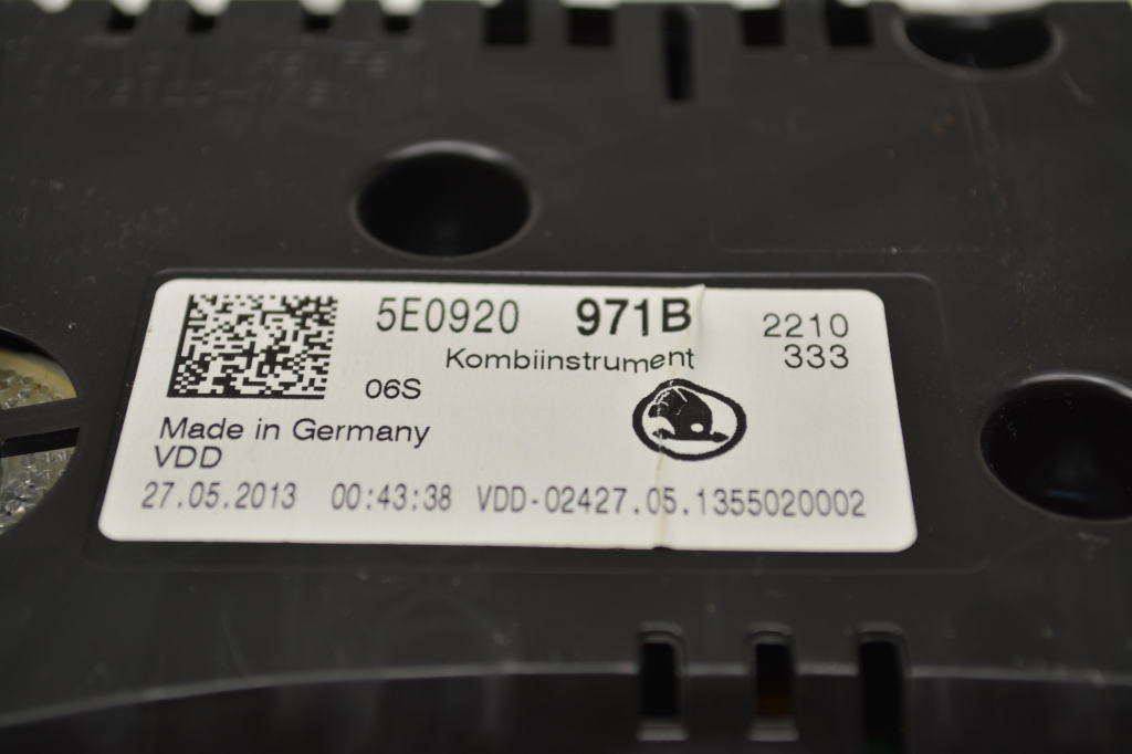 SKODA Octavia 3 generation (2013-2020) Спідометр 5E0920971B 25838733