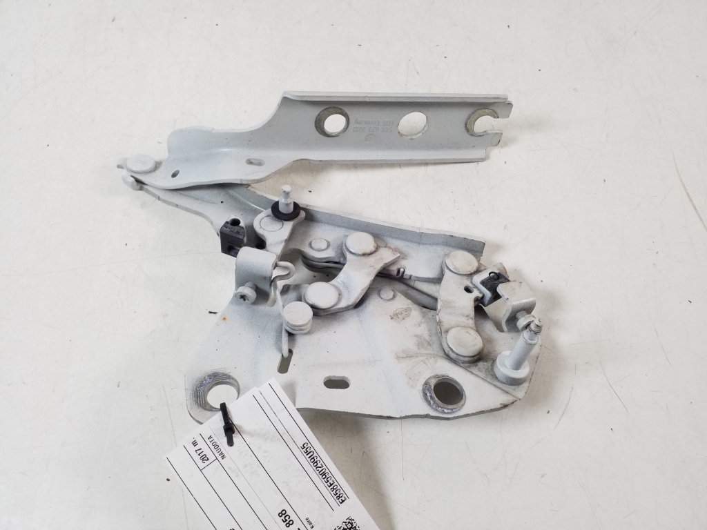 VOLKSWAGEN Touran 3 generation (2015-2023) Front Left Bonnet Hinge 5TA823301D 22277362