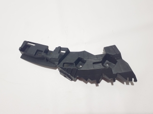 Front bumper bracket - 86553GI000