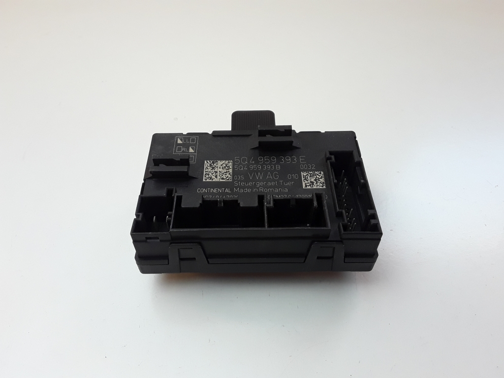 SEAT Leon 3 generation (2012-2020) Front Right Door Control Unit 5Q4959393E 22582997