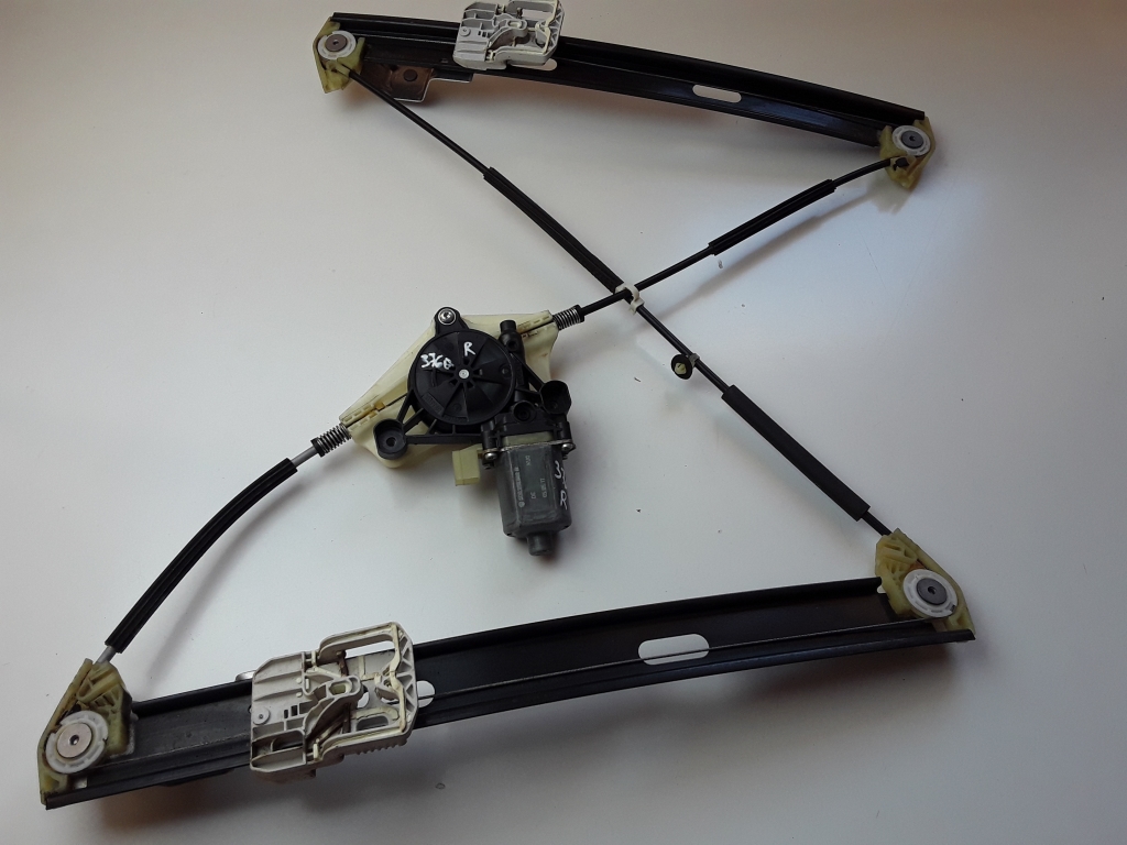 SEAT Leon 3 generation (2012-2020) Front Right Door Window Regulator 5F4837462D 22582995