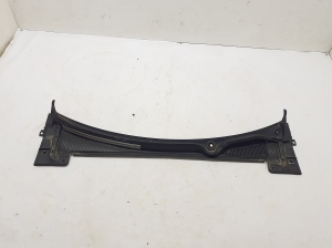 Grille d’auvent (garniture du mécanisme d’essuie-glace) - 668115104R