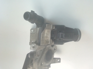  EGR valve 