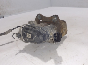  Rear brake caliper 