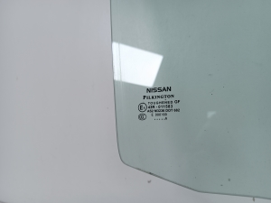 NISSAN Navara (2015–2026) Fenster Scheibe Tür vorne 803004JK0A - 2
