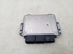 Peugeot 308 (2007–2015) Engine control unit 9674245180 - 3