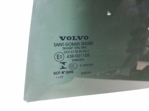 VOLVO S90 (2016–2026) Aizmugurējo sānu durvju stikls 31371942 - 3
