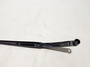  Windshield wiper blade 