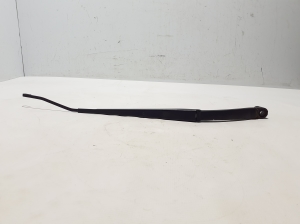  Windshield wiper blade 