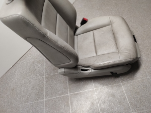 Mercedes Benz E-Class W212 (2009–2015) Vordersitz und seine Teile - 3
