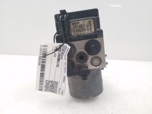 Volkswagen Passat B5 (1997–2005) ABS Steuergerät 0130108046 - 2