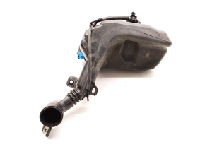 Tesla Model 3 3 (2016–2024) Front washer fluid reservoir 1096062-00-F - 2