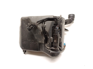 Front washer fluid reservoir - 1096062-00-F