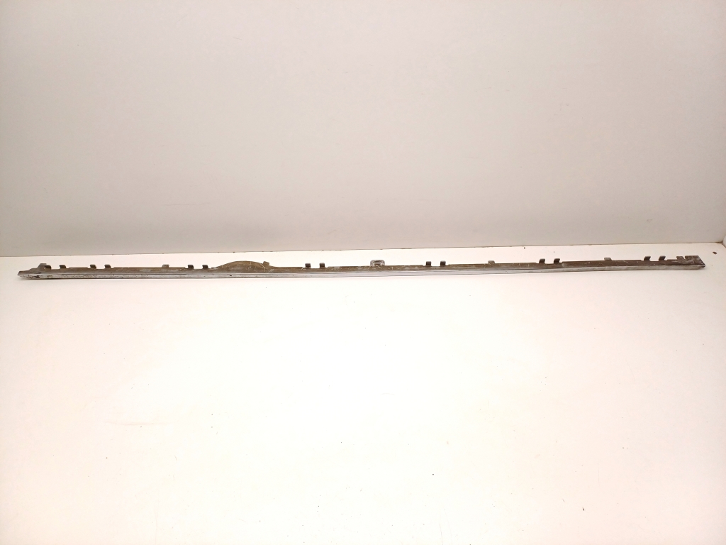 TESLA Model S 1 generation (2012-2024) Dešinys plastikinis slenkstis 1025042-00-E 22466419