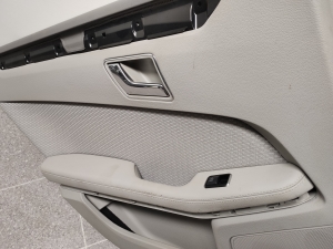  Upholstery of rear side doors 