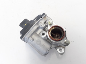  EGR valve 