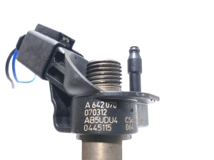 Mercedes Benz E-Class W211 (2002–2009) Injektor Einspritzdüse A6420701387 0445115064 - 2