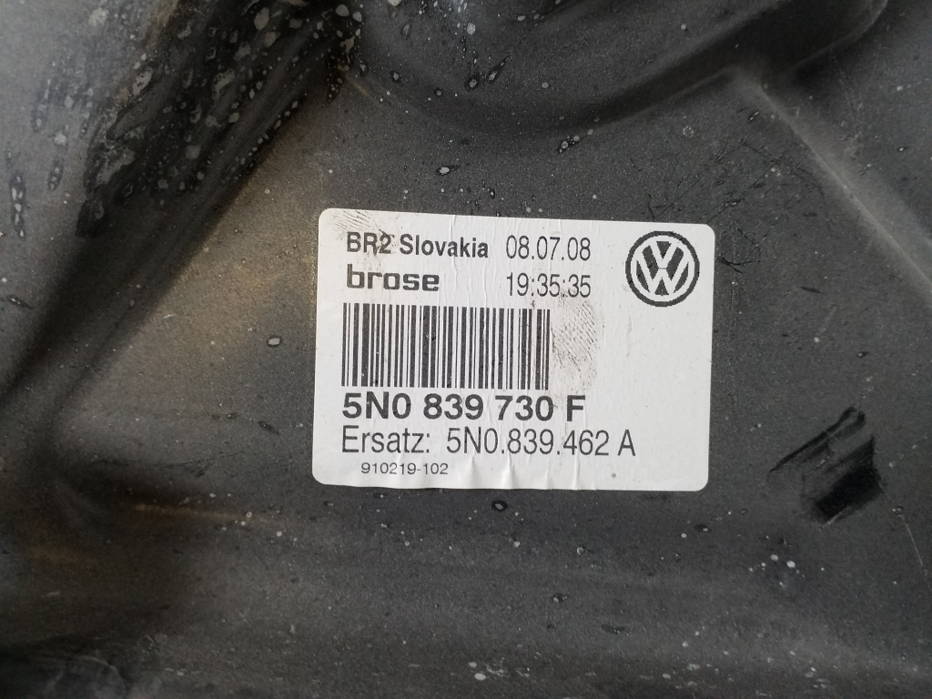 VOLKSWAGEN Tiguan 1 generation (2007-2017) Rear Right Door Window Regulator 5N0839730F 22382185